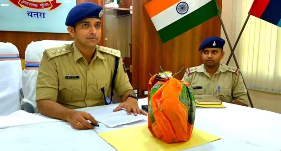 25 लाख रूपए के अवैध अफीम और अन्य मादक पदार्थ  बरामद