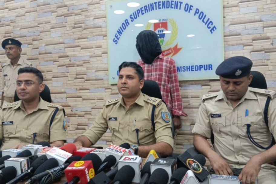 सिदघोड़ा पुलिस की बड़ी करवाई, 4.3 किलो गांजा के साथ युवक गिरफ्तार, गिरोह का खुलासा