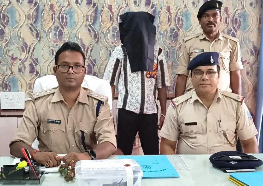 कपाली मे पुलिस की बड़ी करवाई, युवक देसी कट्टा और कारतूस के साथ गिरफ्तार