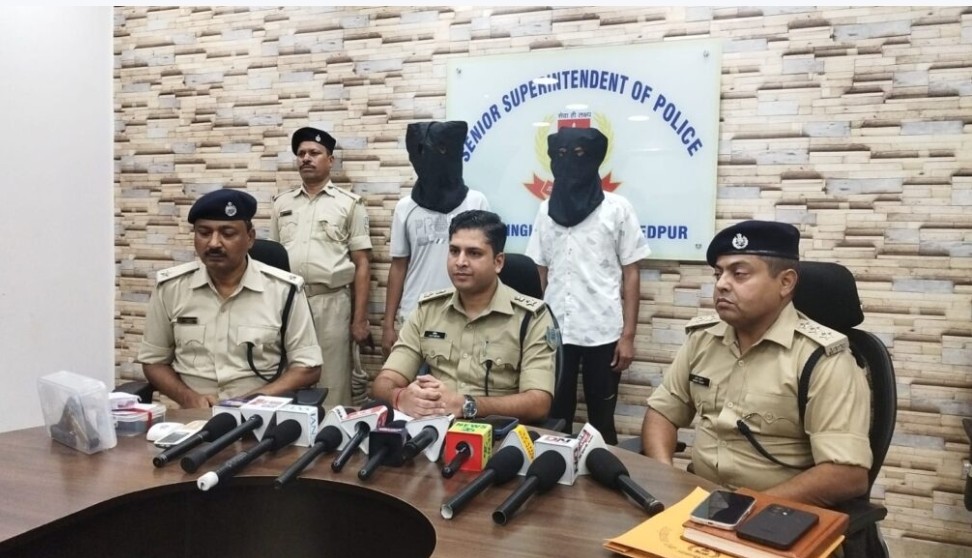 जुगसलाई में अवैध हथियार तस्करी का भंडाफोड़, दो आरोपी गिरफ्तार